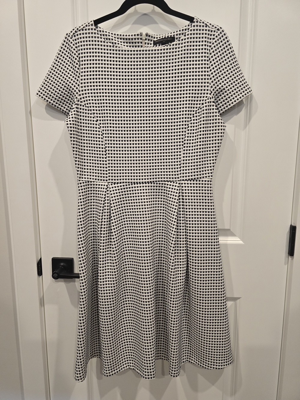 Banana Republic Factory Black and White Gingham Midi Dress